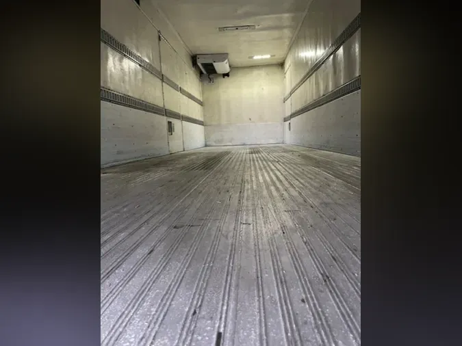 2018 FREIGHTLINER/MERCEDES M2 106