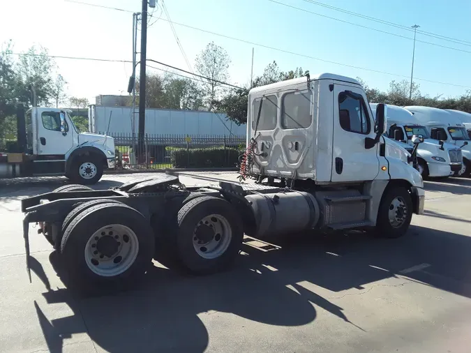 2020 FREIGHTLINER/MERCEDES CASCADIA 125