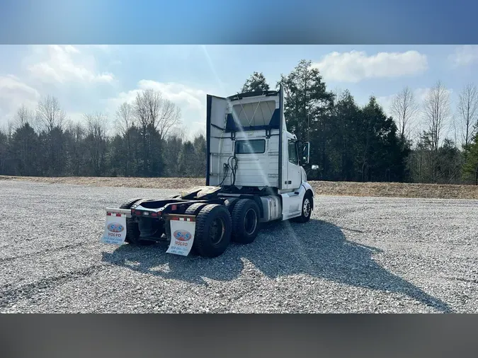 2018 Volvo VNL300