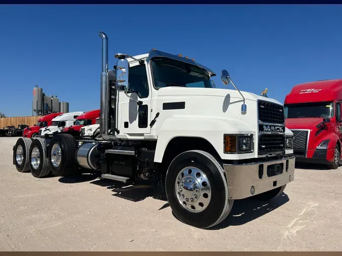 2025 MACK PI84T