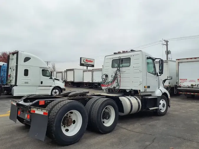 2019 VOLVO VNL64T-300