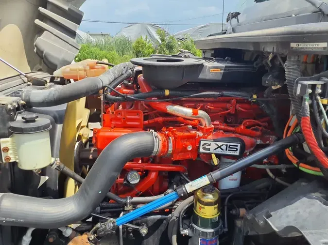 2019 NAVISTAR INTERNATIONAL LT625 SLPR CAB
