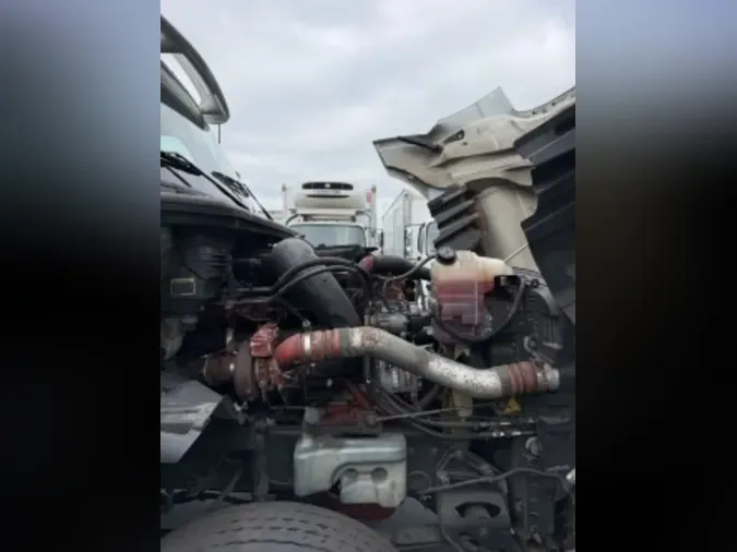 2019 NAVISTAR INTERNATIONAL LT625 DAYCAB T/A