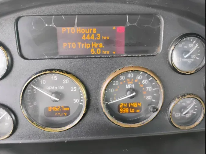 2019 Peterbilt 330