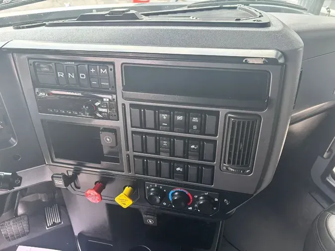 2020 MACK ANTHEM AN64T
