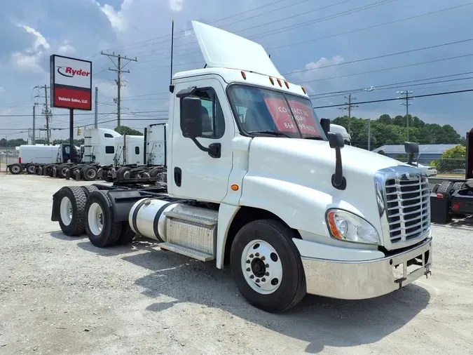 2019 FREIGHTLINER CASCADIA 125