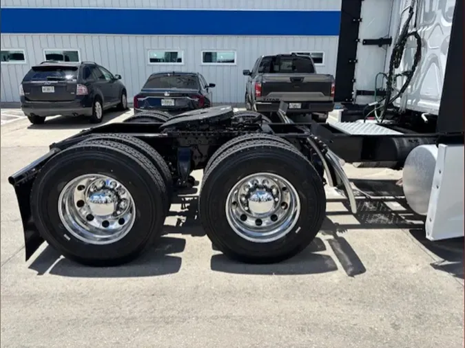2023 Freightliner Cascadia 126