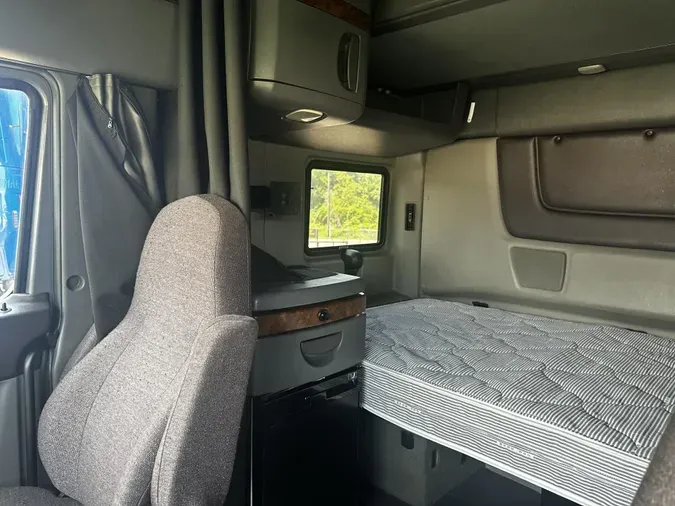 2019 International LT625