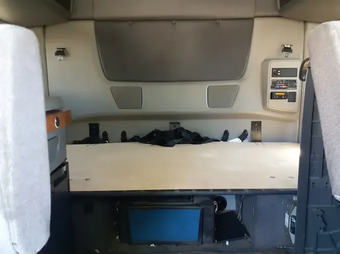 2019 NAVISTAR INTERNATIONAL LT625 SLPR CAB