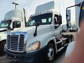 2015 FREIGHTLINER/MERCEDES CASCADIA 125