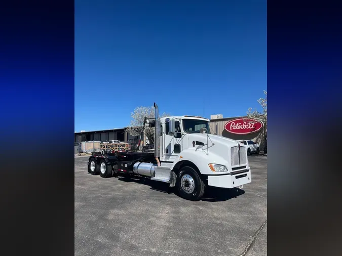 2015 Kenworth T44002ac9daa02b215040720fd0698dd812b