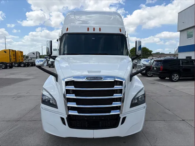 2022 Freightliner PT126SLP