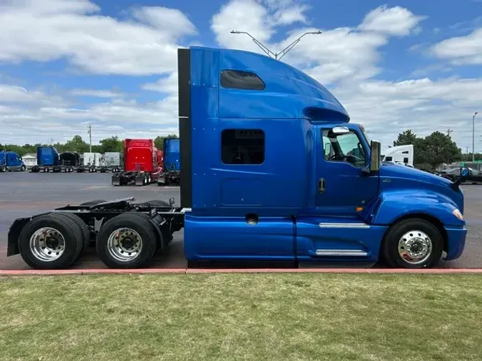 2021 INTERNATIONAL LT