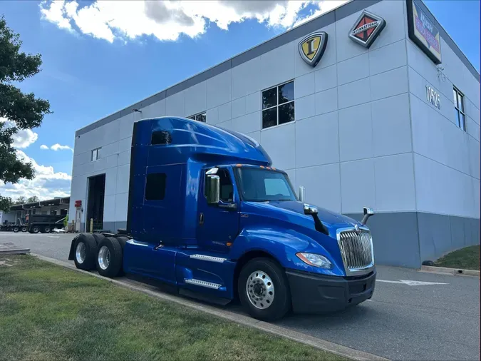 2020 International LT625