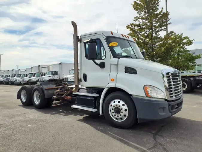 2018 FREIGHTLINER/MERCEDES CASCADIA 113
