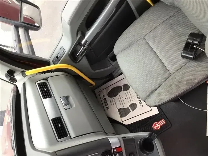 2021 KENWORTH T680