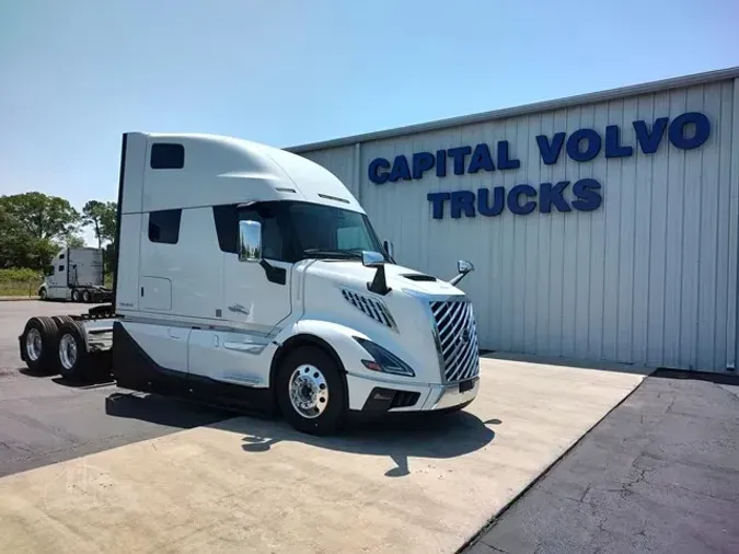 2026 VOLVO VNL64T860