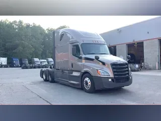 2020 Freightliner Cascadia 126