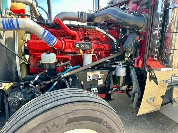 2021 Peterbilt 389