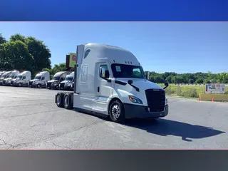 2022 Freightliner Cascadia 126