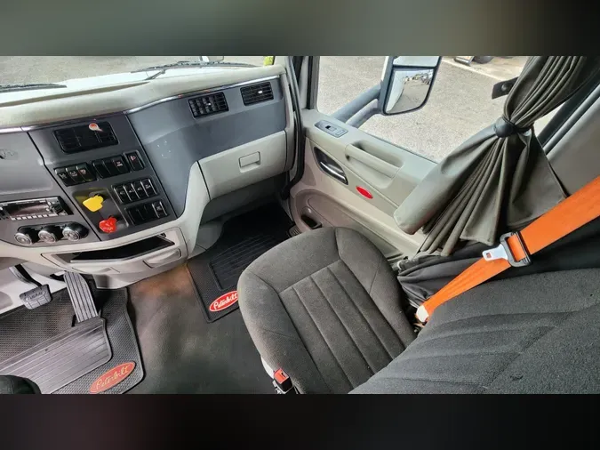 2021 Peterbilt 579