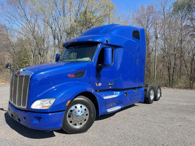 2022 Peterbilt 579