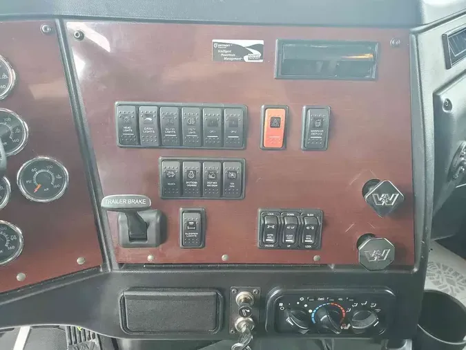 2021 WESTERN STAR 5700XE02c7b086f5225b6c4c306c616e4cdfb9