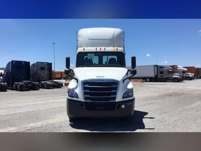 2020 Freightliner Cascadia 126