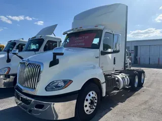 2020 NAVISTAR INTERNATIONAL LT625 DAYCAB T/A