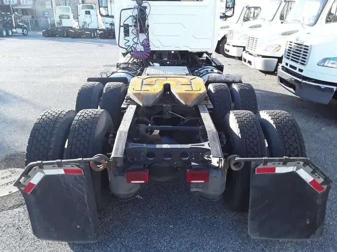 2019 NAVISTAR INTERNATIONAL LT625 DAYCAB T/A