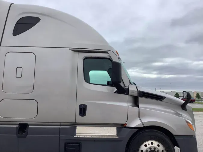 2024 Freightliner Cascadia 126