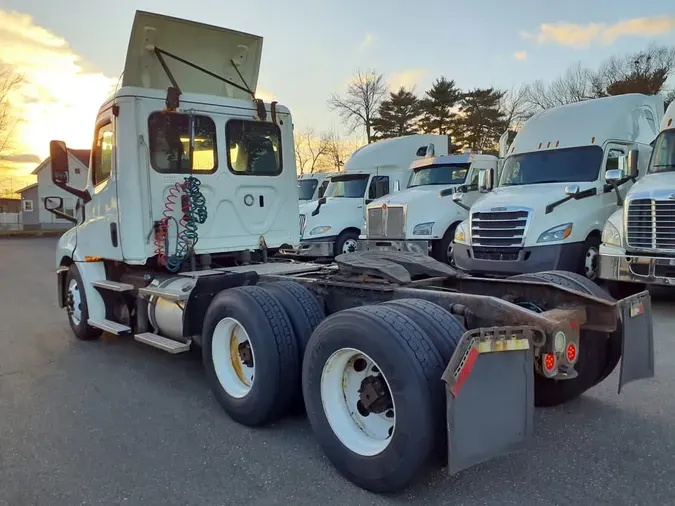 2019 FREIGHTLINER/MERCEDES NEW CASCADIA PX12664
