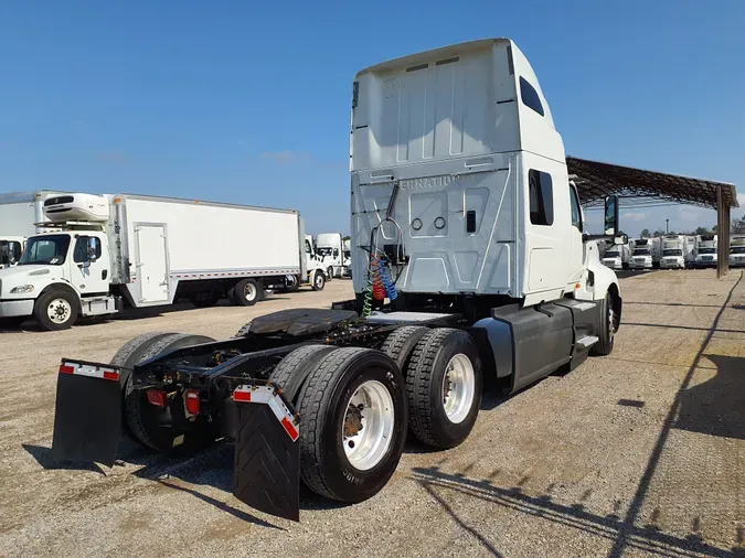 2020 NAVISTAR INTERNATIONAL LT625 SLPR CAB