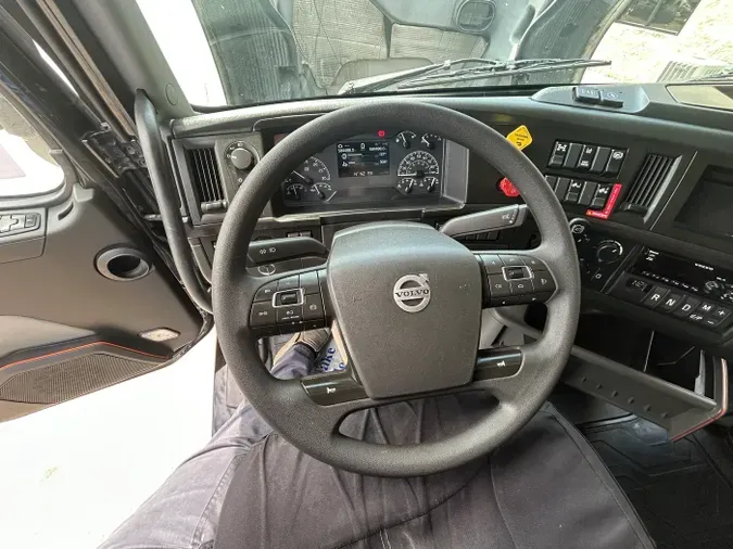 2021 Volvo VNL 860