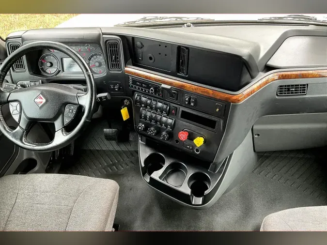 2021 INT LT625 6x4