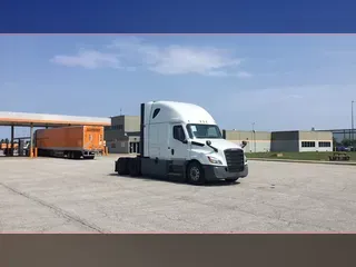 2023 Freightliner Cascadia 126