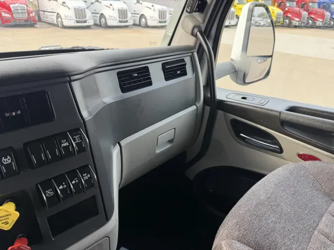 2024 Peterbilt 579