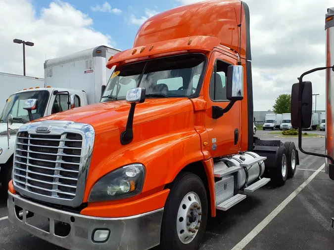 2018 FREIGHTLINER/MERCEDES CASCADIA 12502e5a6df423ee351269aac9b3190b9a8