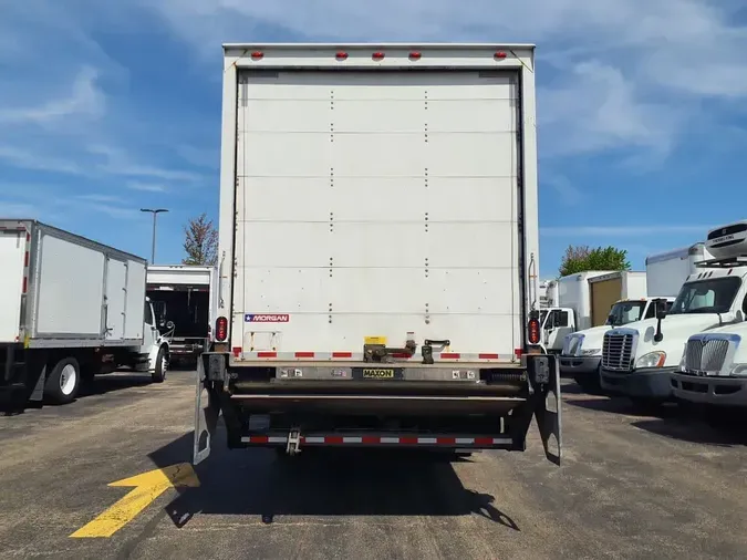 2018 FREIGHTLINER M2 106