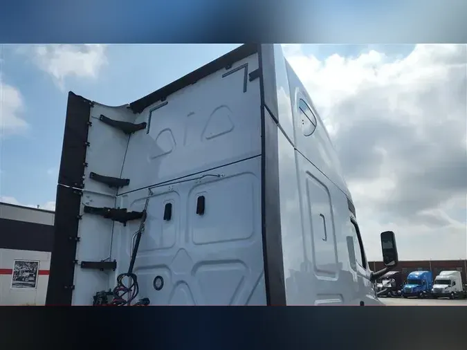 2020 FREIGHTLINER CASCADEVO1