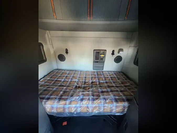 2022 VOLVO VNL64T74002eb23a9eb57b15ed14336358162e2f8