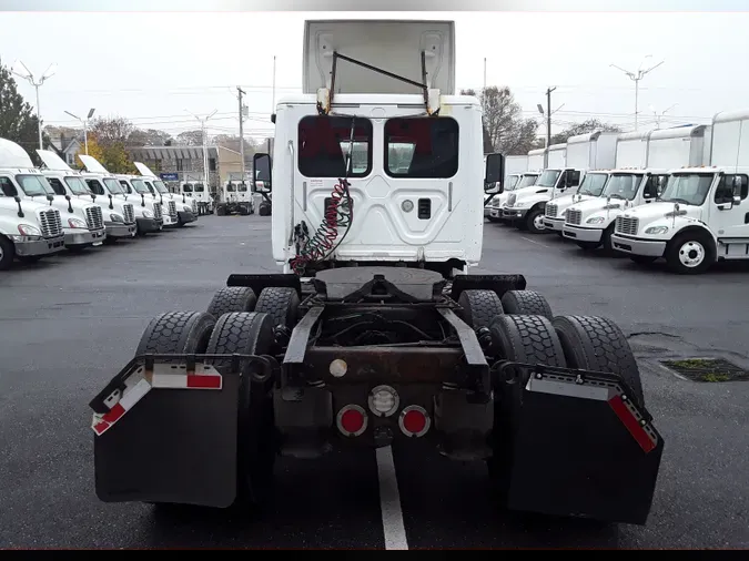 2017 FREIGHTLINER/MERCEDES CASCADIA 125