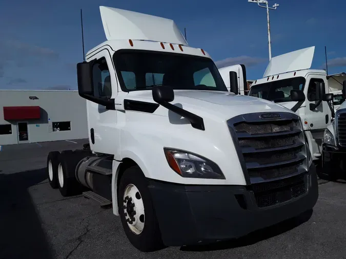 2018 FREIGHTLINER/MERCEDES NEW CASCADIA PX12664