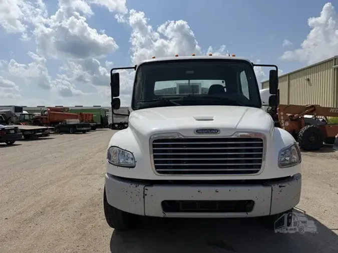 2015 FREIGHTLINER BUSINESS CLASS M2 106