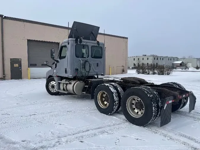 2018 Freightliner T12664ST