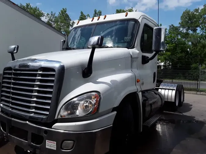 2018 FREIGHTLINER CASCADIA 12502f4ec55797a1a1a956d4e42e03e48c1