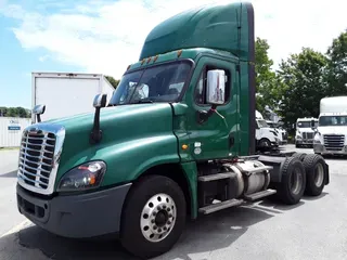 2017 FREIGHTLINER/MERCEDES CASCADIA 125