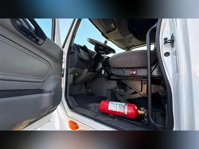 2020 INTERNATIONAL LT