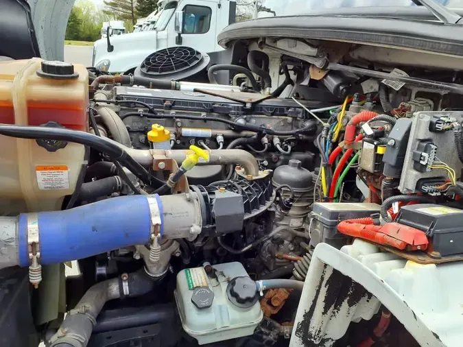 2020 FREIGHTLINER M2 112