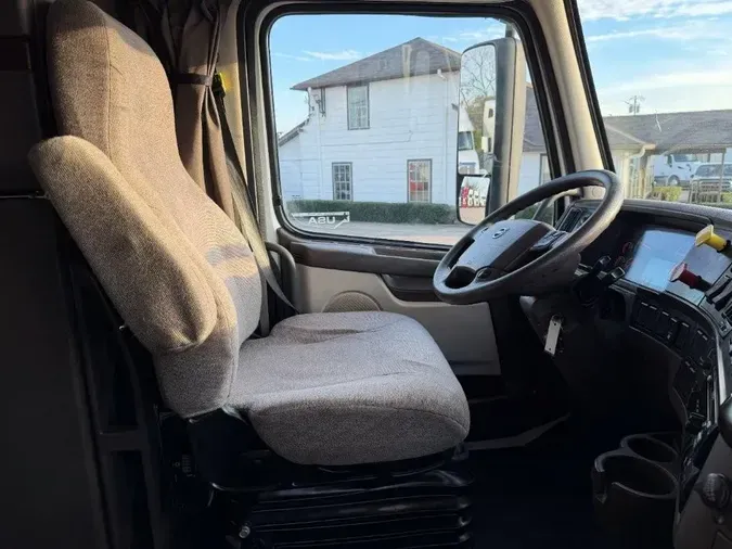 2017 Volvo VNL64T76002fd4315c79ef0f786b0a16c80a02e96